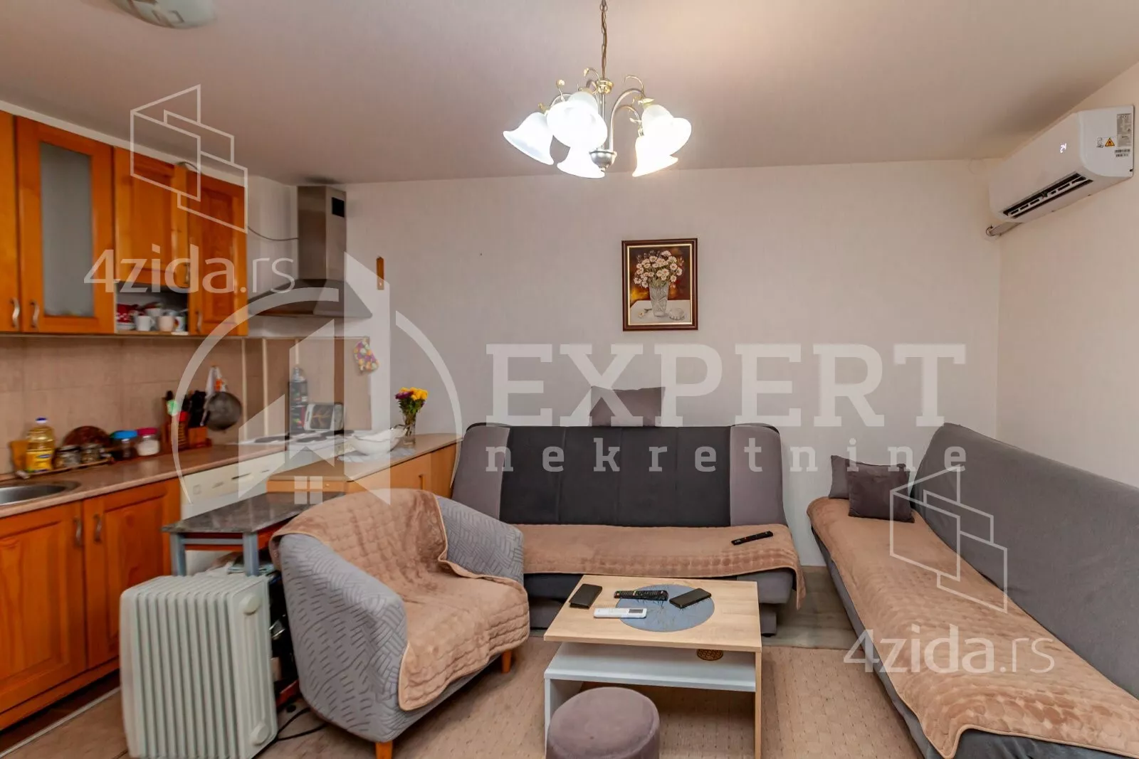 Jednoiposoban stan | 4zida