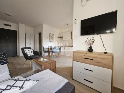 Žarka Zrenjanina | 4zida.rs