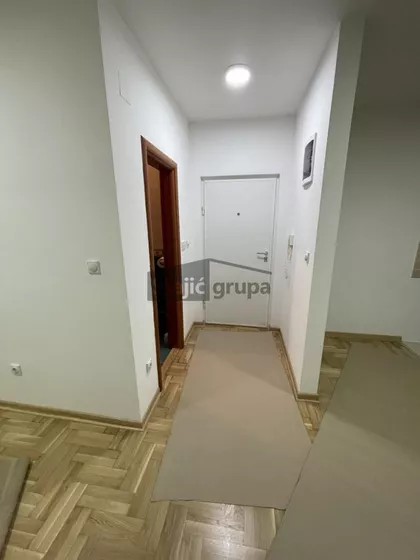 Prve šumadijske brigade | 4zida.rs