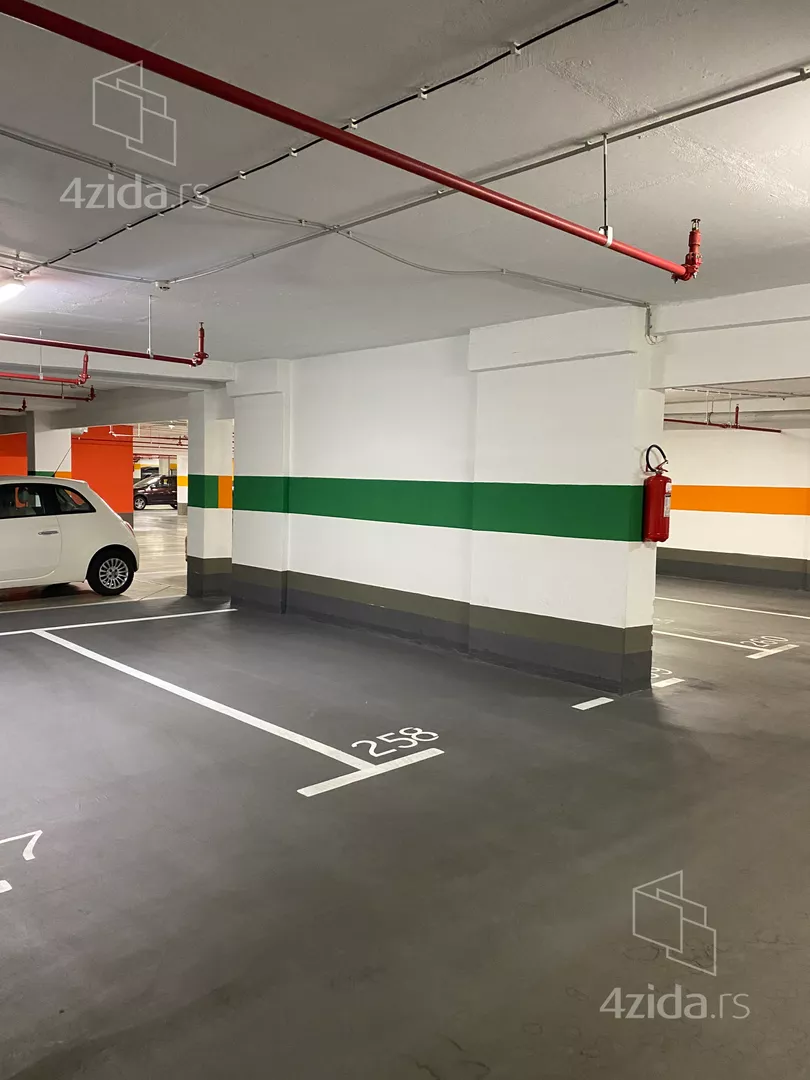 Parking | 4zida