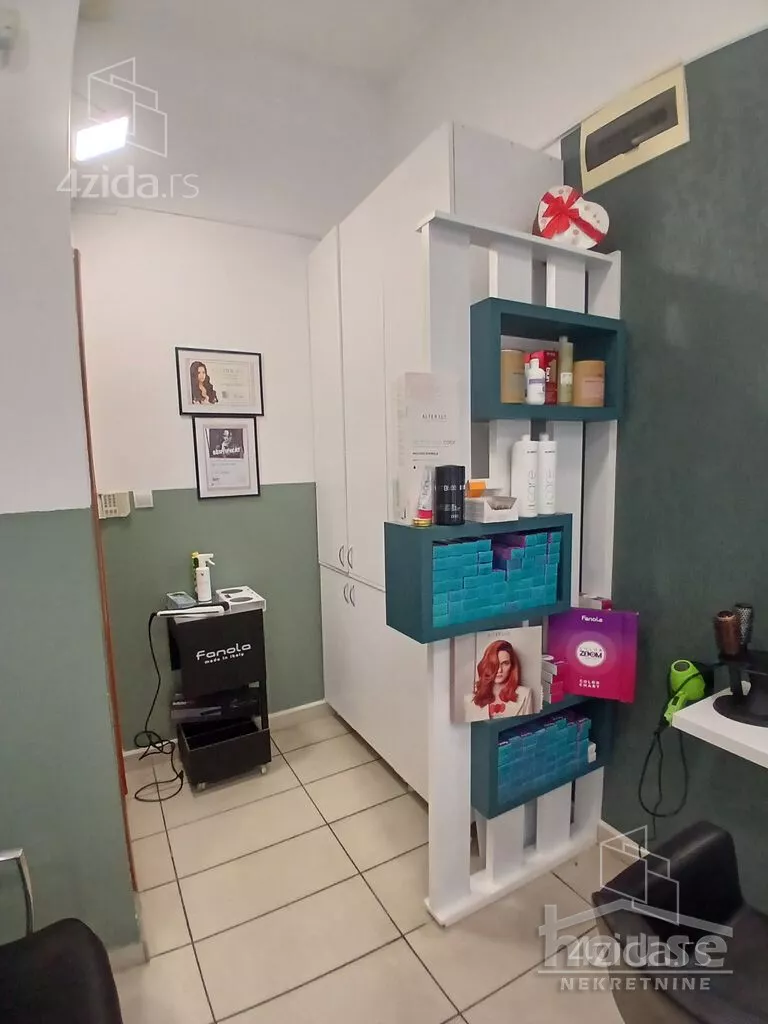 Poslovni prostor | 4zida