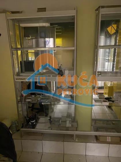 Obrenovićeva | 4zida.rs