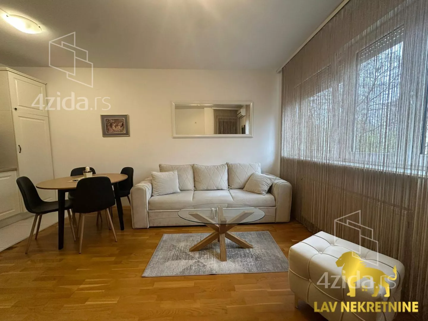 Jednoiposoban stan | 4zida