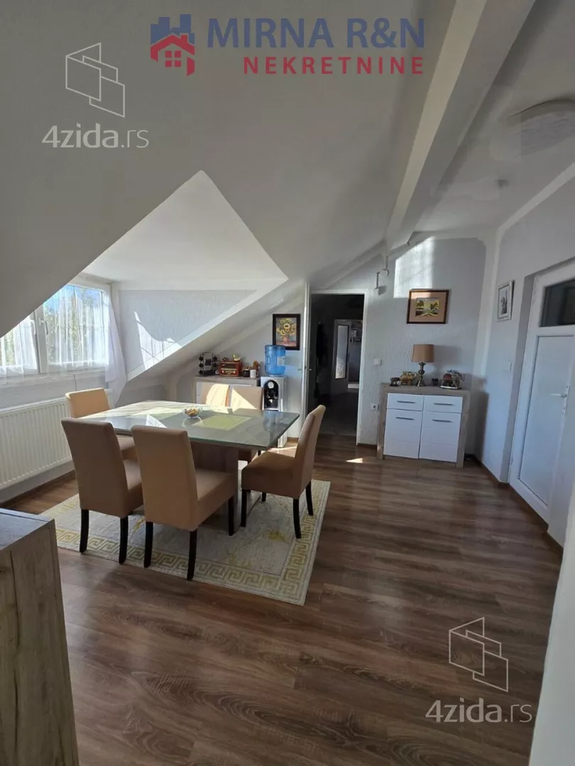 Troiposoban stan | 4zida