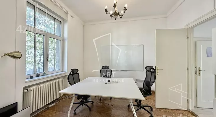 Šestosoban stan | 4zida