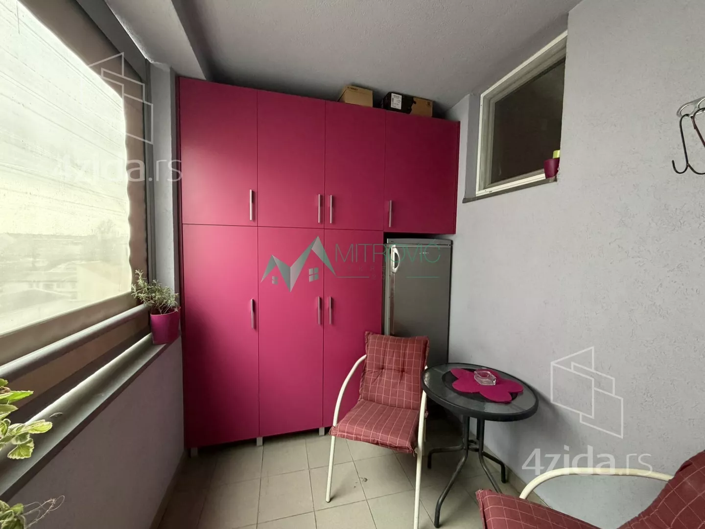 Četvoroiposoban stan | 4zida