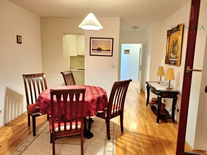 Crveni Krst Vračar | 4zida.rs