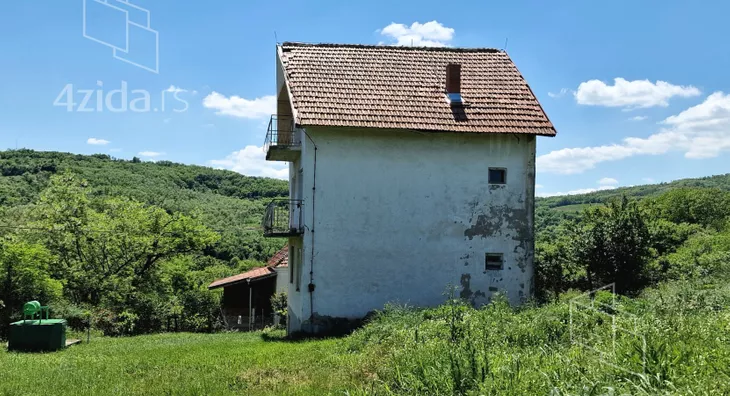 3-etažna kuća | 4zida