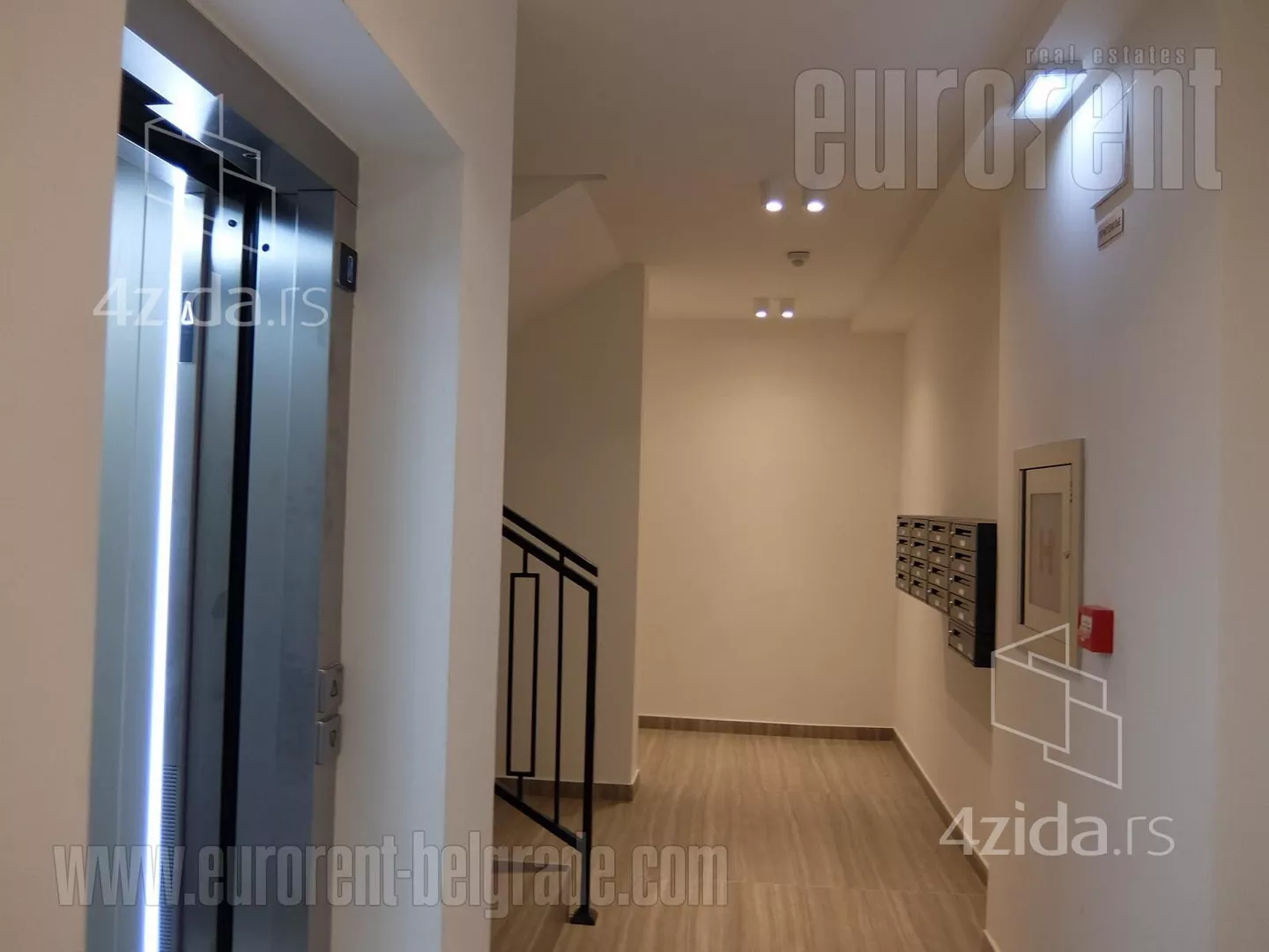 Petosoban stan | 4zida