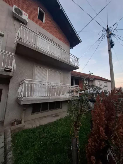 Trg Kosturnica | 4zida.rs