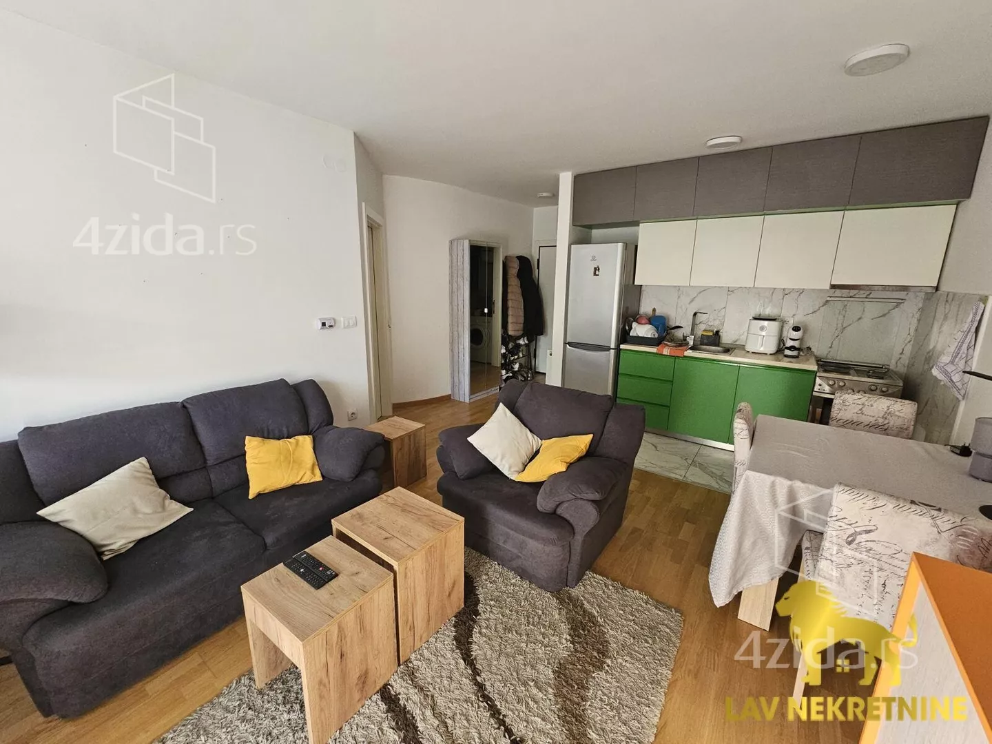 Jednoiposoban stan | 4zida