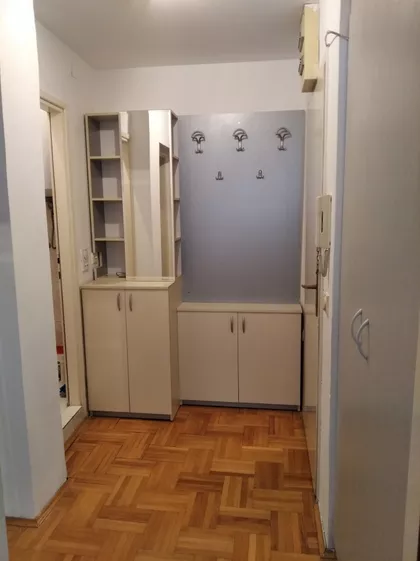 Cara Uroša 17 | 4zida.rs