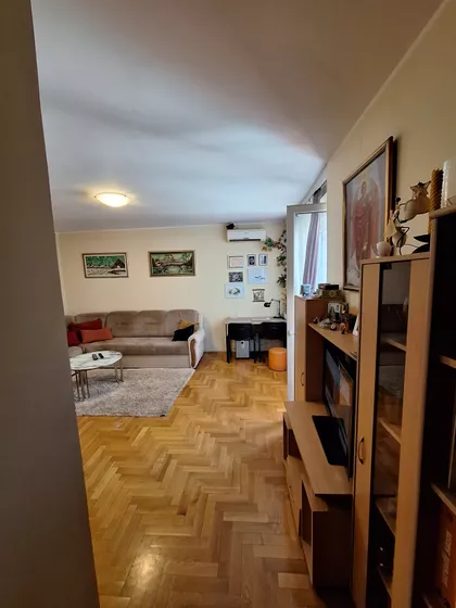 Janka Čmelika 20 | 4zida.rs