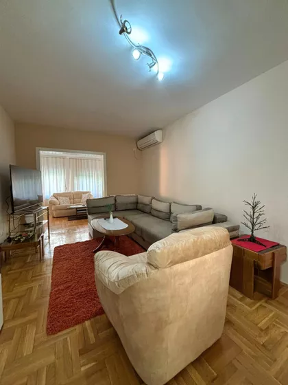 Vladetina | 4zida.rs