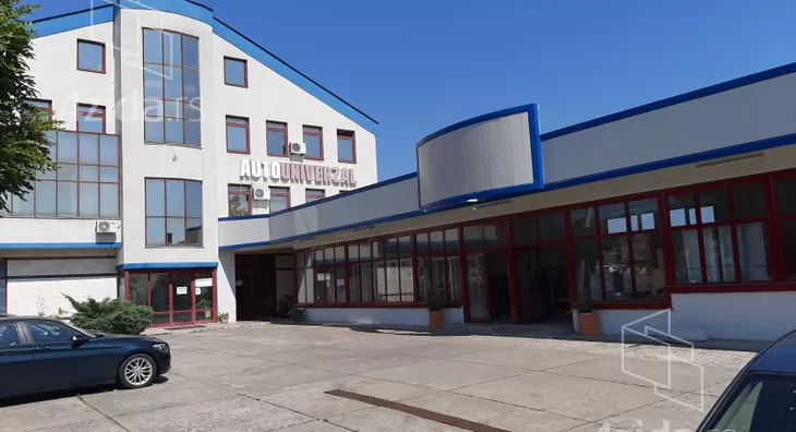 Poslovna zgrada | 4zida