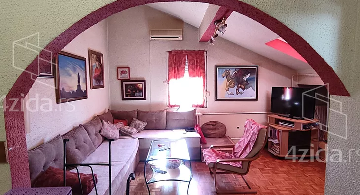 Jednoiposoban stan | 4zida