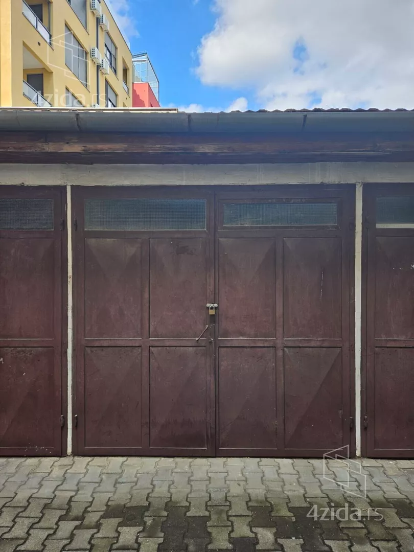 Garaža | 4zida