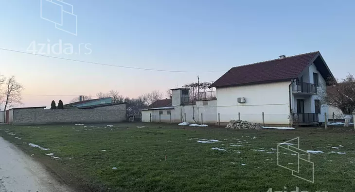 Građevinsko zemljište | 4zida