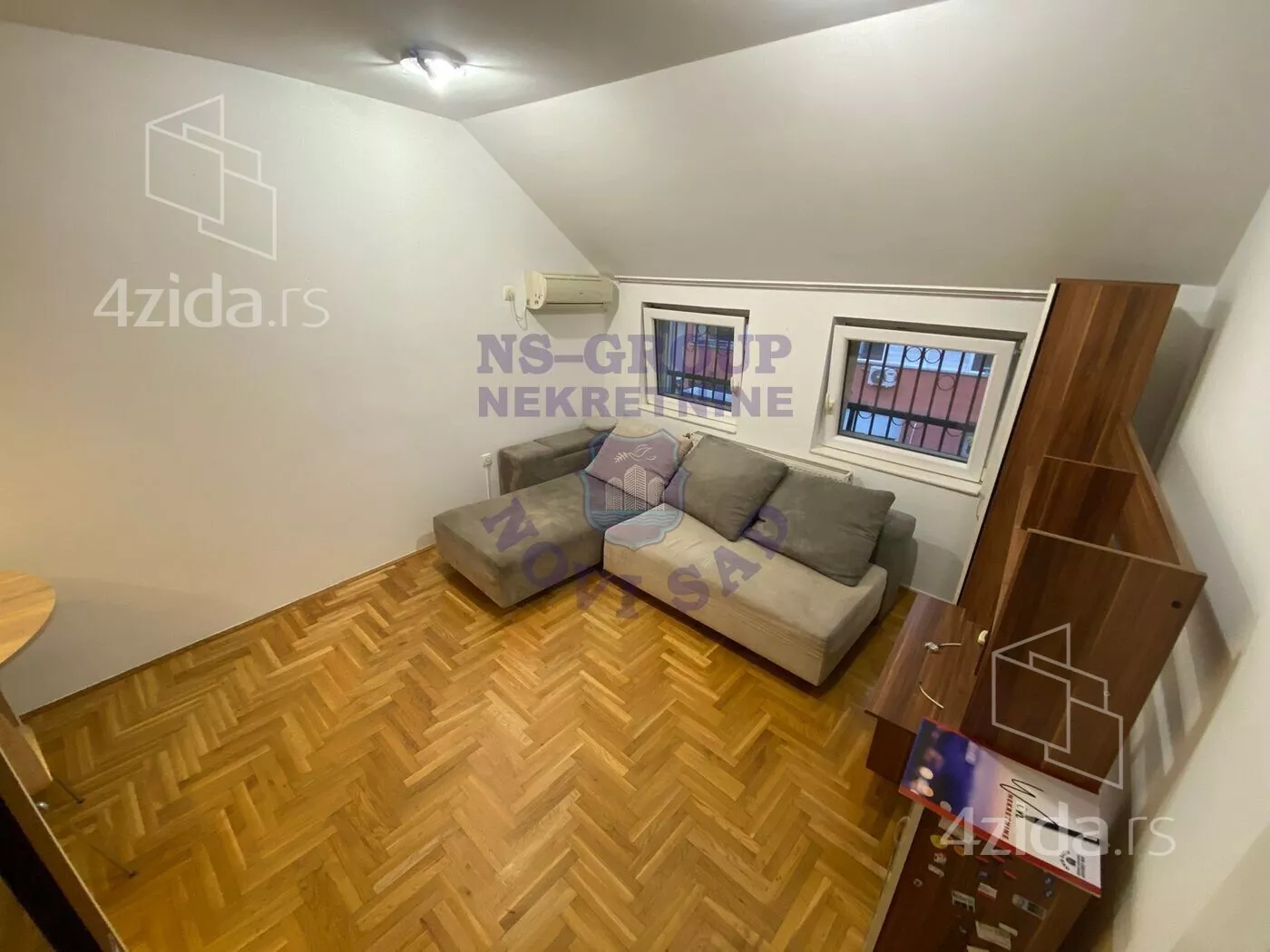 Dvoiposoban stan | 4zida