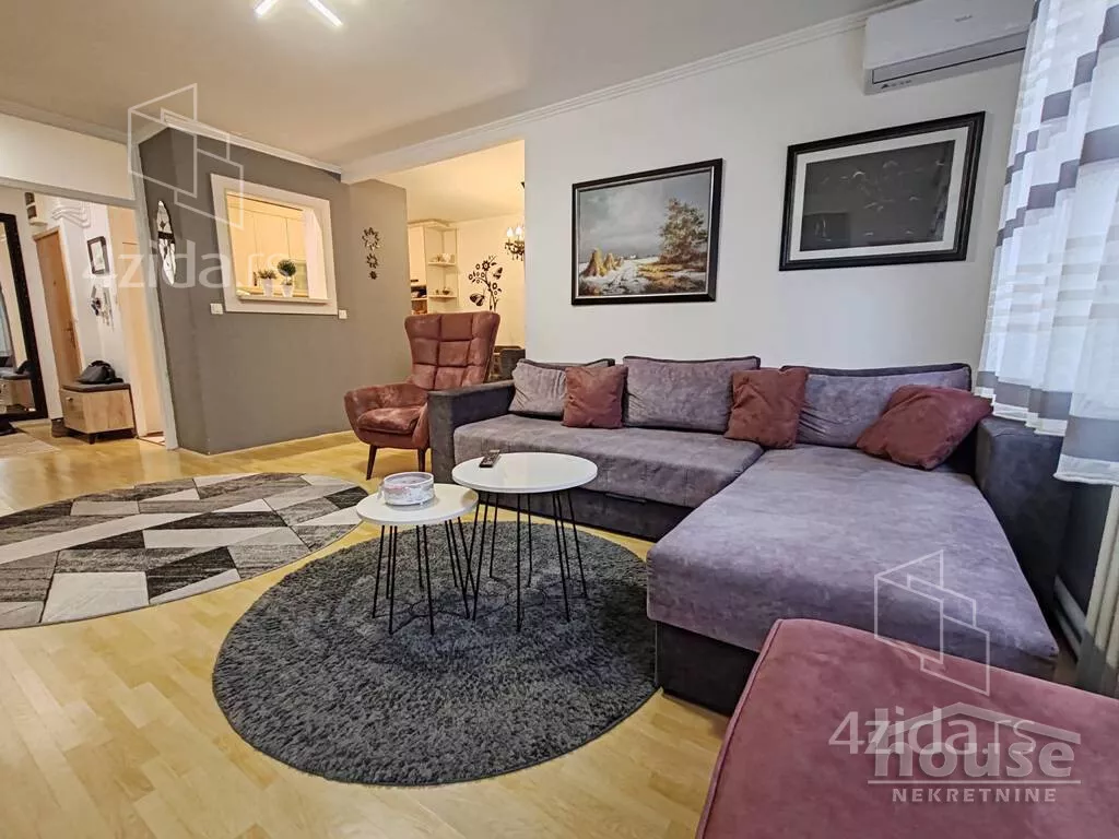 Troiposoban stan | 4zida