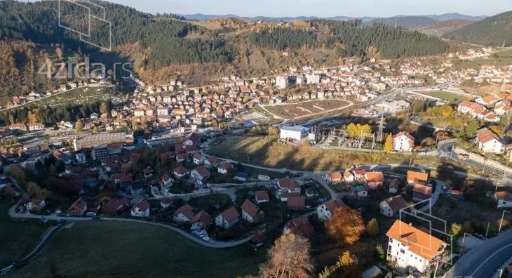 Plac | 4zida