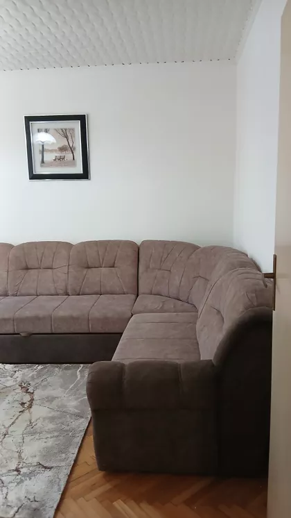 Kneza Lazara 14 | 4zida.rs