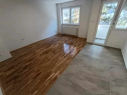 Cara Dušana | 4zida.rs