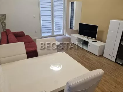 Cara Dusana | 4zida.rs