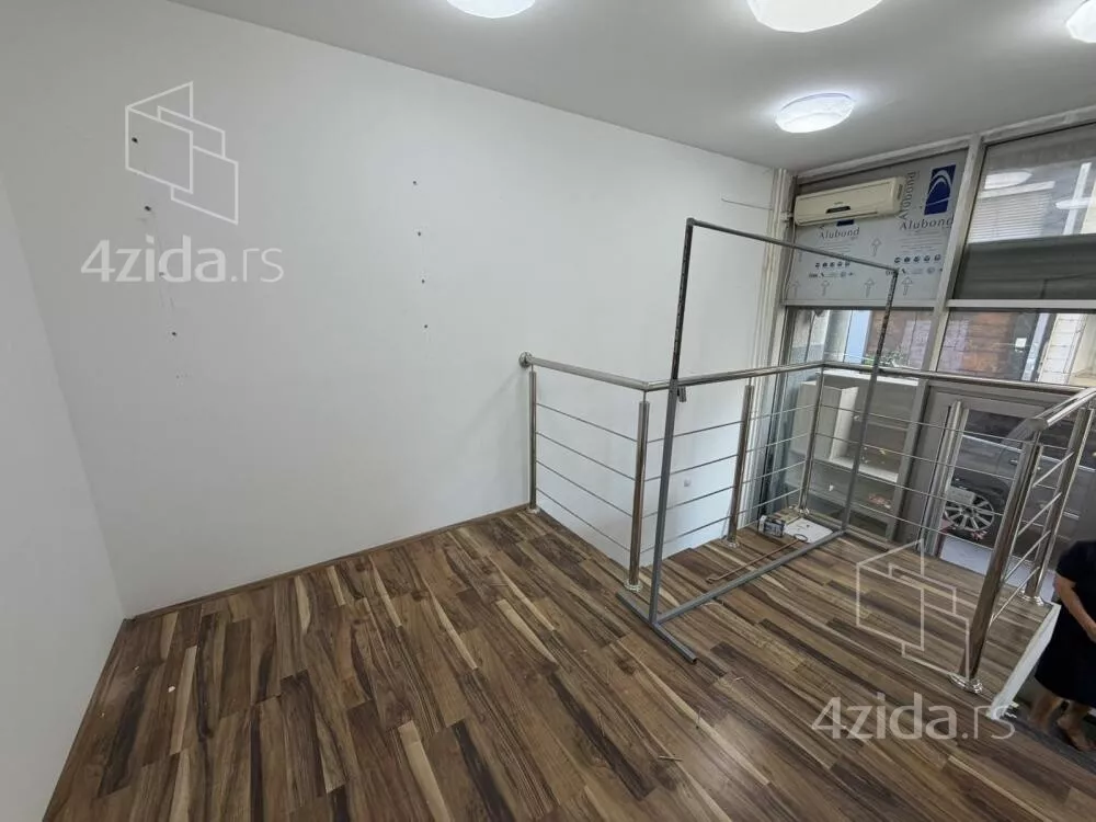 Lokal | 4zida