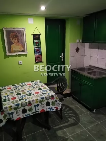 Petrovaradinsko Podgrađe - Gradić | 4zida.rs