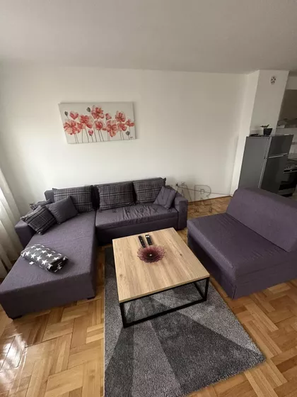 Učitelja Milina | 4zida.rs