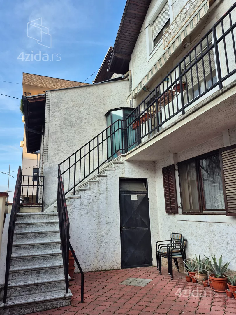 3-etažna kuća | 4zida