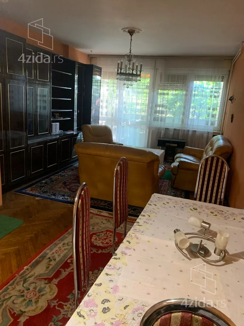 Petosoban stan | 4zida