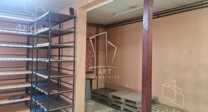 Poslovni prostor | 4zida