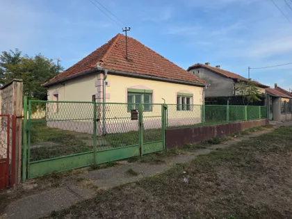 Mali Bajmok | 4zida.rs