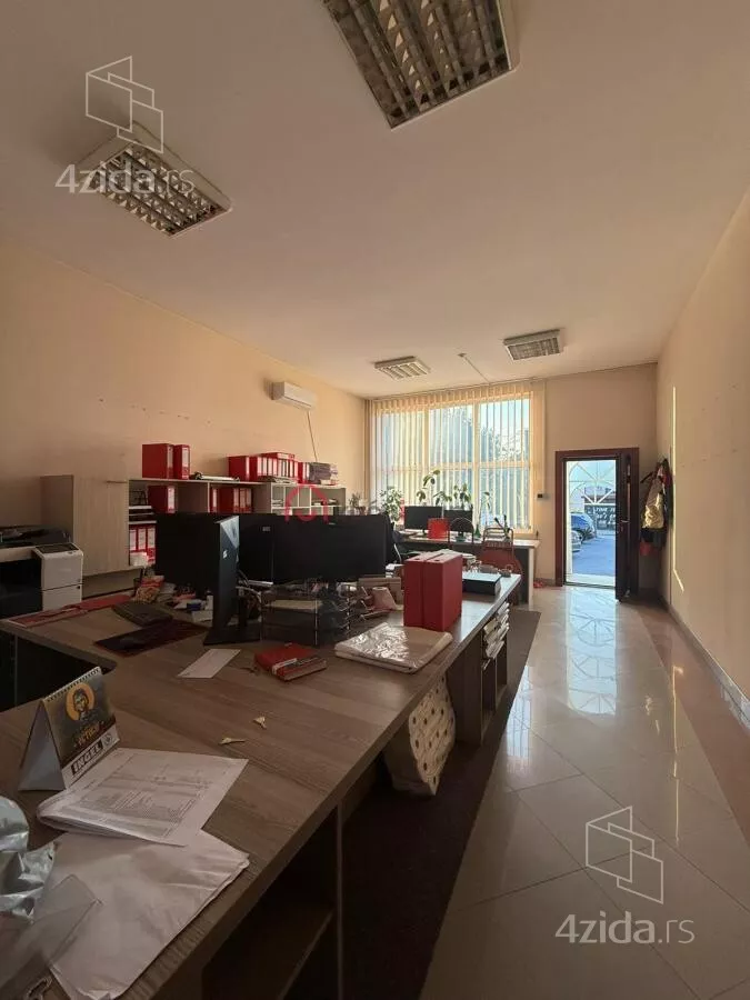 Poslovni prostor | 4zida