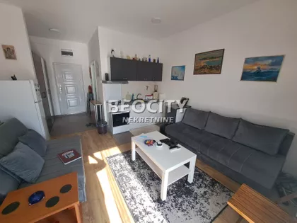 Vase Ostojića | 4zida.rs