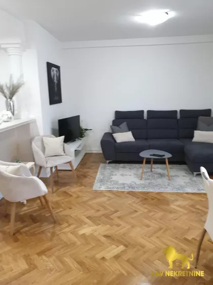 VASE STAJIĆA | 4zida.rs