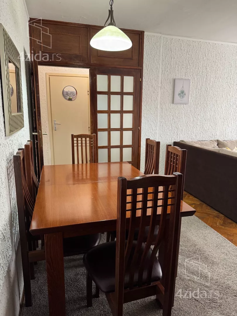 Troiposoban stan | 4zida