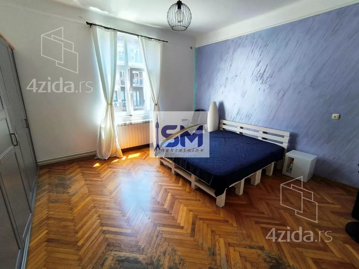 Četvoroiposoban stan | 4zida