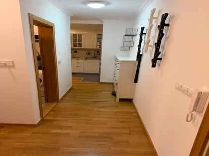 Episkopa Visariona 2C | 4zida.rs