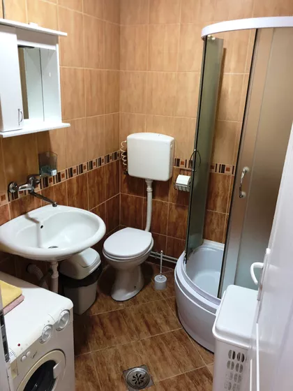 Skadarska 2 | 4zida.rs