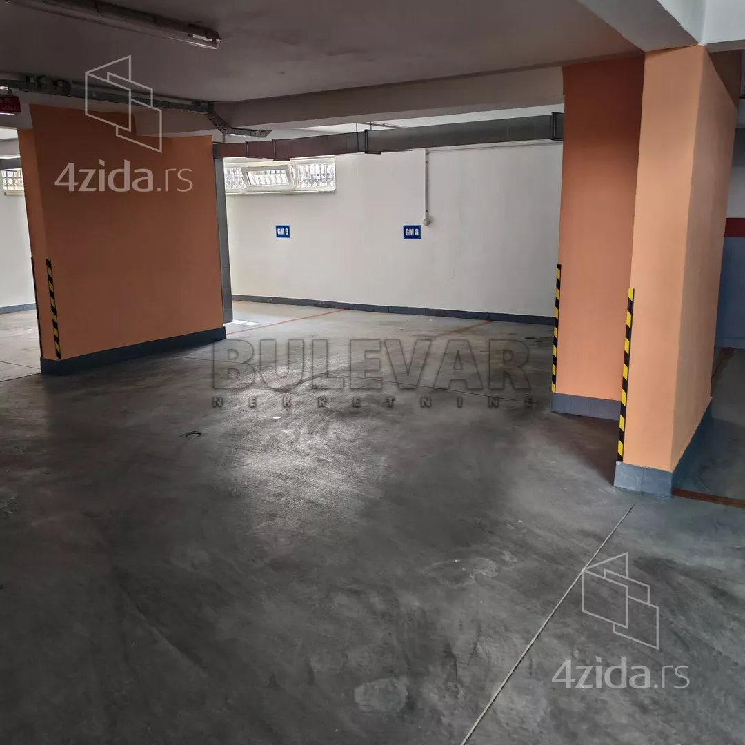 Garaža | 4zida