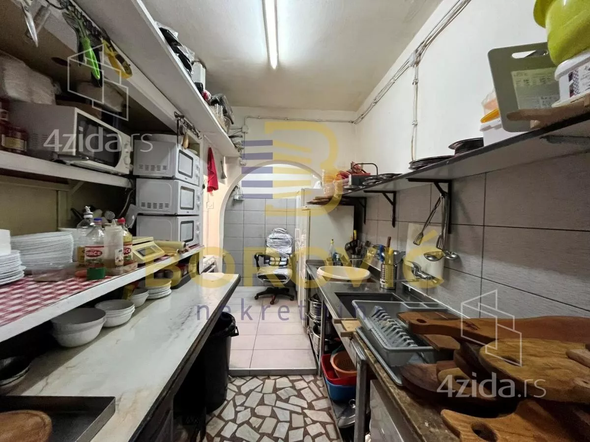 Lokal | 4zida