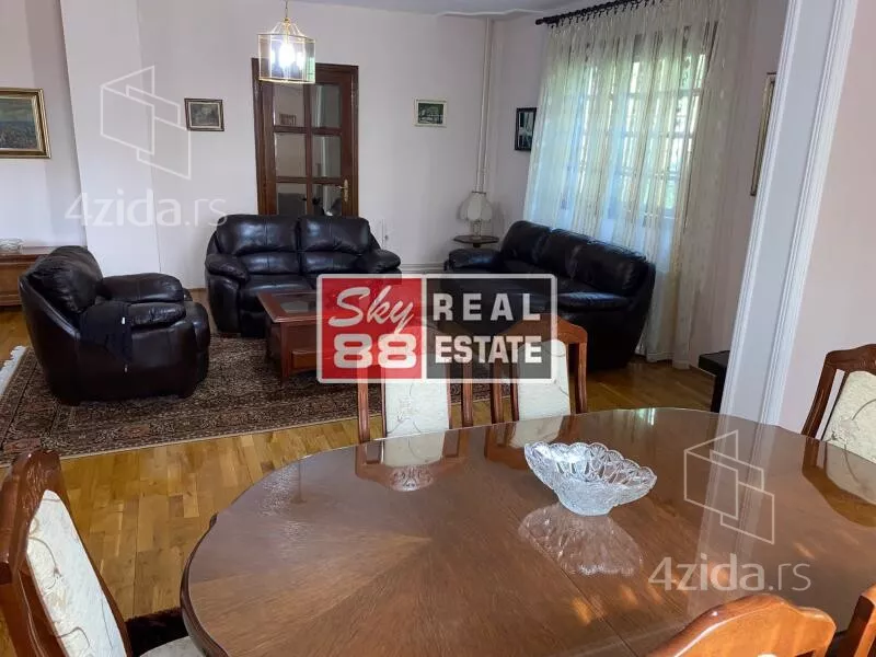 Šestosoban stan | 4zida