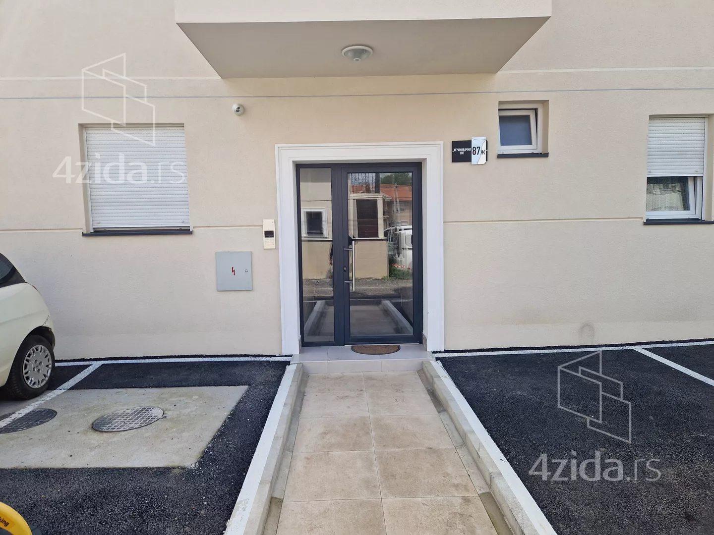 Dvoiposoban stan | 4zida