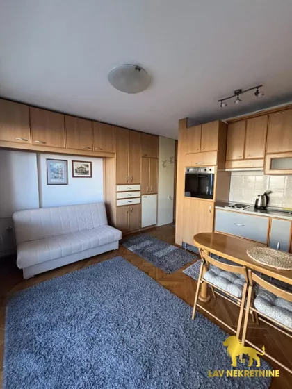 RADNIČKA | 4zida.rs