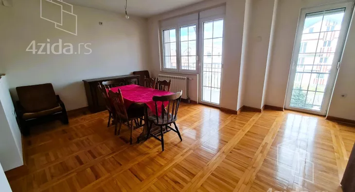 3-etažna kuća | 4zida