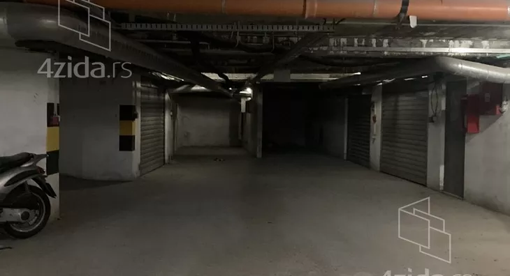 Garaža | 4zida