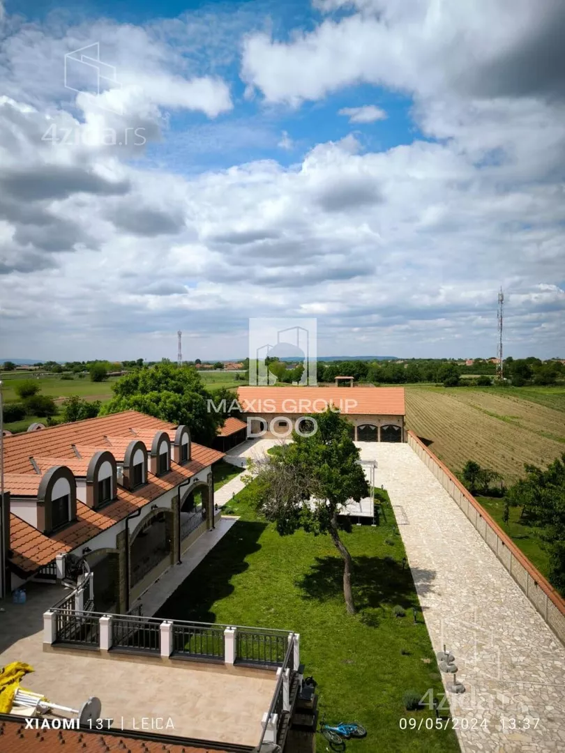 Šestoiposoban stan | 4zida